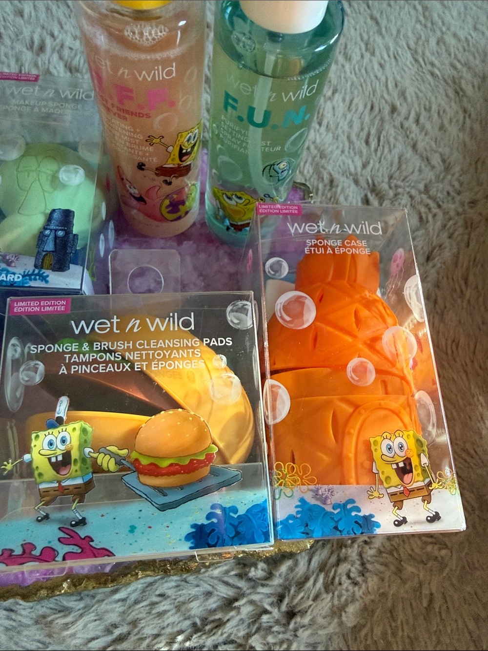 Wet n wild SpongeBob Makeup Collection/Lot - Sponges, Brushes, Primer, Setting - Picture 3 of 4
